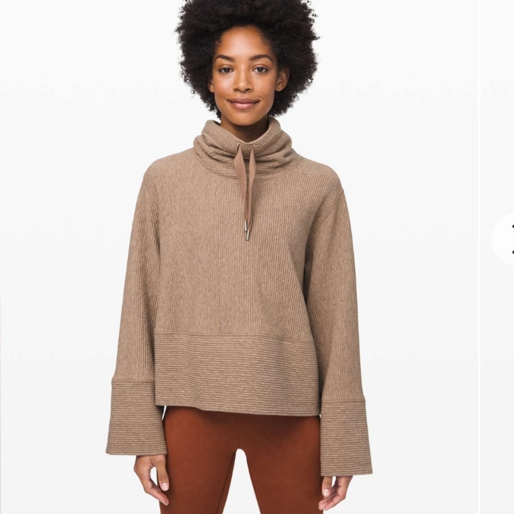 Lululemon Retreat Yourself Pullover, size XS/ Small
